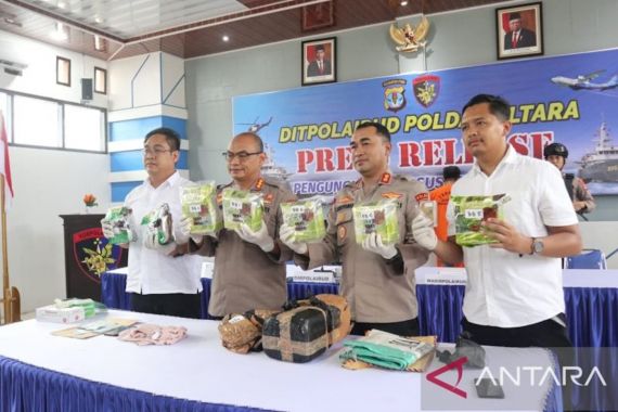 Ditpolair Polda Kaltara Menggagalkan Penyelundupan 5 Kg Sabu-Sabu dari Malaysia - JPNN.COM