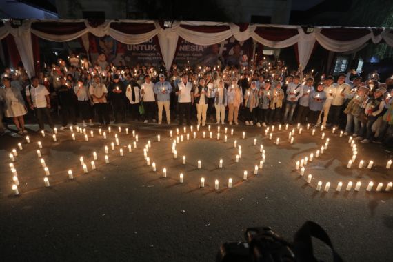 Pendukung Prabowo-Gibran Nyalakan Seribu Lilin Cinta untuk Indonesia - JPNN.COM