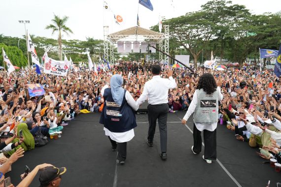 Kampanye di Samarinda, Anies Kumandangkan Waktunya Perubahan - JPNN.COM