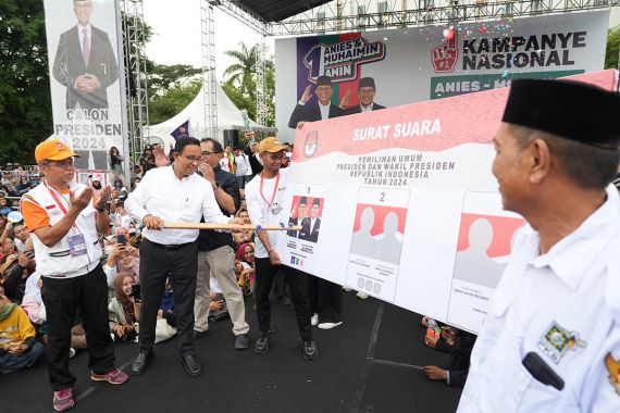 Sebut Kaltim Kaya Minyak tetapi Rakyat Susah Dapat BBM, Anies Serukan Perubahan - JPNN.COM