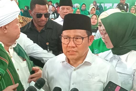 Penerbangan Jemaah Haji Kembali Tertunda, Muhaimin Beri Catatan Keras - JPNN.COM