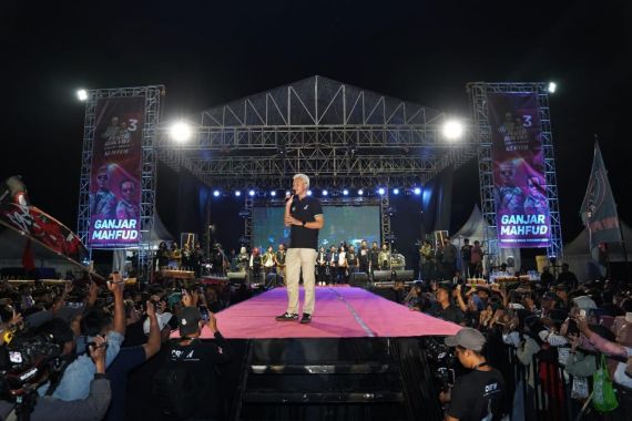 Ribuan Warga di Klaten Meriahkan Pesta Rakyat Ganjar-Mahfud - JPNN.COM