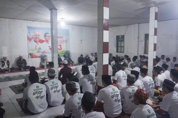 Ribuan Warga Banten Gelar Doa Bersama untuk Kemenangan Ganjar-Mahfud di Pilpres 2024 - JPNN.COM