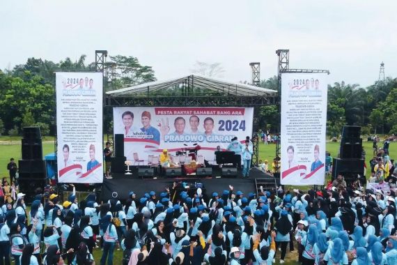 Gelar Deklarasi di Kampar, Sahabat Bang Ara: Rakyat Ingin Pilih yang Pasti Lanjutkan Program Jokowi - JPNN.COM