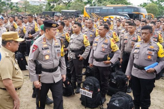 Lepas 1.664 Pasukan Pengaman Pemilu, Irjen Iqbal Optimistis Riau Kondusif - JPNN.COM