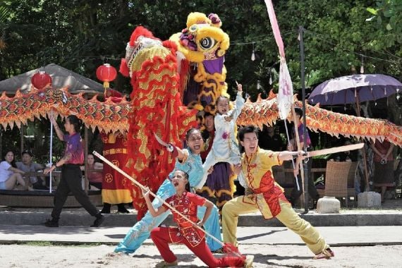 Serunya Perayaan Imlek 2024 di The Nusa Bali, Ada Barongsai dan Lion Show - JPNN.COM