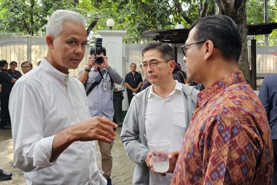 Ditanya Pilihan Jokowi di Pilpres 2024, Ganjar: Pasti ke Sana, Ada Putranya - JPNN.COM