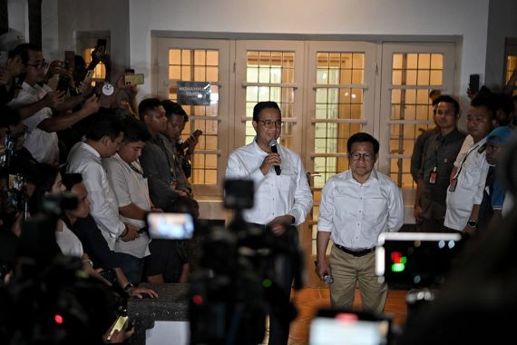 Didampingi Cak Imin, Anies Tunggu Penghitungan oleh KPU Selesai - JPNN.COM