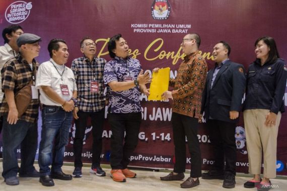 Komeng Sudah Dapat Lebih 1 Juta Suara - JPNN.COM