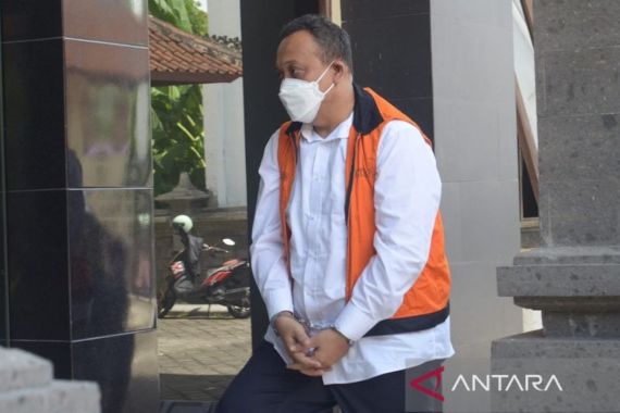 Terdakwa Pungli di Kantor Penimbangan Cekik Divonis 7 Tahun Penjara - JPNN.COM