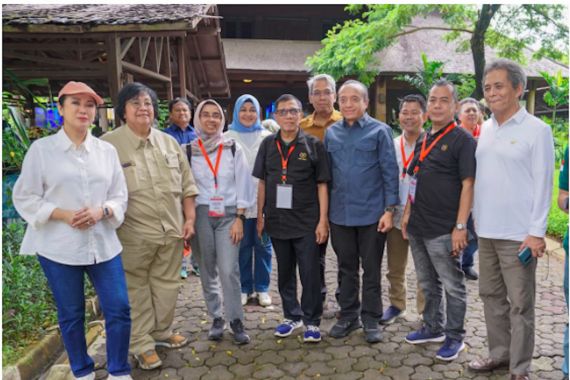 Peringati HPN 2024, PWI dan KLHK Tanam Mangrove di TWA Angke Kapuk Jakarta - JPNN.COM