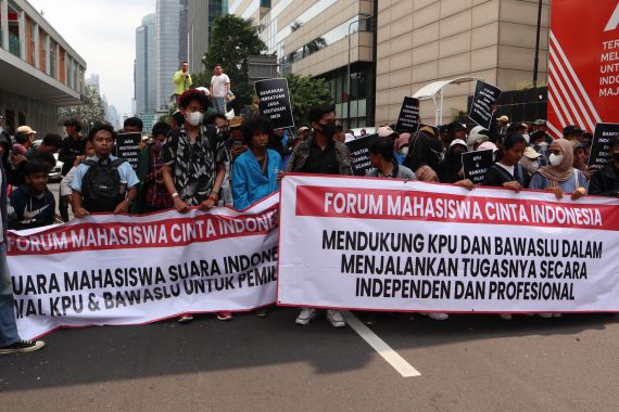 PMPD Gelar Aksi Damai Dukung Bawaslu dan KPU RI - JPNN.COM