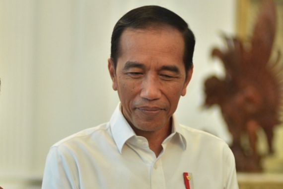 Pengamat Sebut Kepuasan Publik kepada Jokowi Ditopang Kejagung - JPNN.COM