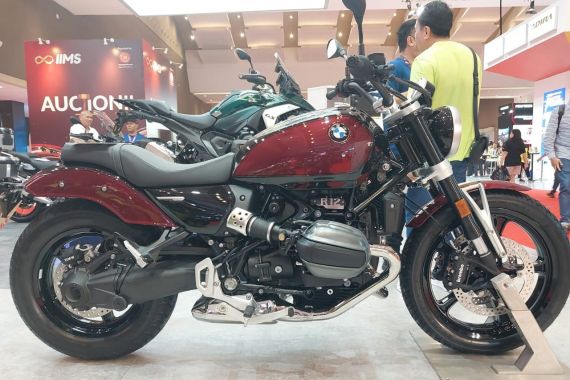 BMW R12 Melantai di IIMS 2024, Bawa Banyak Teknologi Modern - JPNN.COM