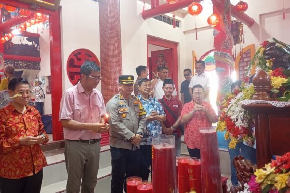 Pulau Kemaro Mulai Dipadati Umat Tri Dharma Menjelang Perayaan Cap Go Meh - JPNN.COM