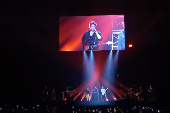 Sapa Penggemar di Indonesia, Jonas Brothers Buka Konser dengan Lagu Ini - JPNN.COM