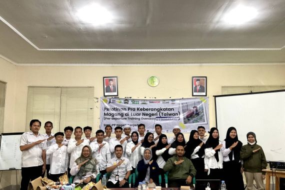 Petani Muda Kalimantan Selatan Siap Berangkat Magang ke Luar Negeri - JPNN.COM