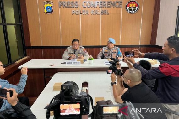 Enam Tahanan Bonyok Dianiaya Anggota Polisi, Ada yang Patah Kaki - JPNN.COM