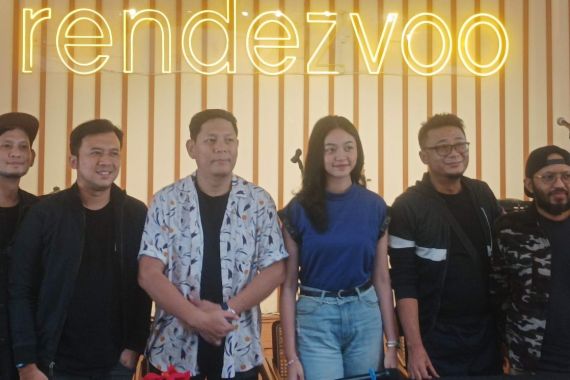 Andika eks Peterpan Ungkap Alasan Gandeng Vokalis 18 Tahun untuk Band Barunya - JPNN.COM