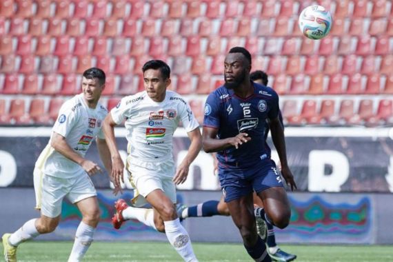 Persija Jakarta Keok, Arema FC Keluar dari Zona Degradasi - JPNN.COM