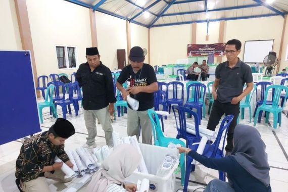 KPU Jember Dapati Dugaan Manipulasi Suara di Sejumlah Desa - JPNN.COM