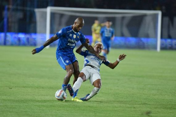 Hasil Liga 1: Hantam PSIS, Persib Naik ke Peringkat Kedua - JPNN.COM