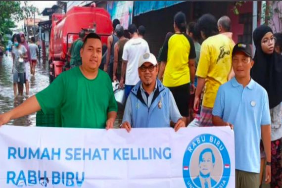 Sukarelawan Rabu Biru untuk Indonesian Lanjutkan Pemberian Bantuan untuk Warga Demak - JPNN.COM