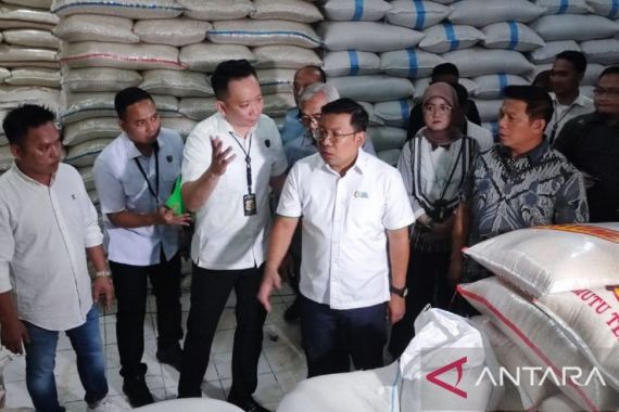 Cek Stok Beras Pasar Cipinang, Satgas Pangan Tak Temukan Spekulan - JPNN.COM