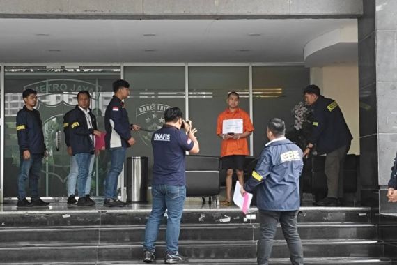 Pembunuh Anak Tamara Tyasmara Jalani 49 Adegan Rekonstruksi - JPNN.COM