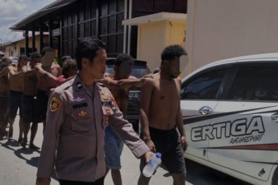31 Warga Doyo Ditangkap terkait Penyerangan Polisi, Begini Kejadiannya - JPNN.COM
