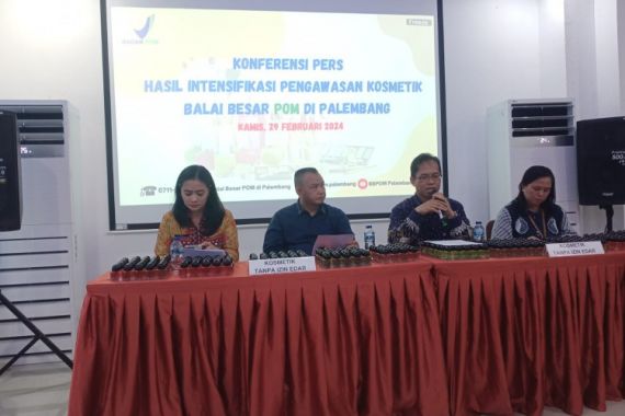 BBPOM Palembang Sita Ratusan Kosmetik Ilegal - JPNN.COM