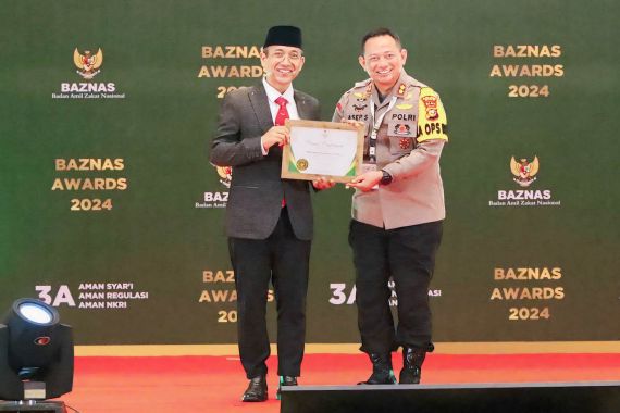 AKBP Asep Sujarwadi Dinobatkan Sebagai Tokoh Publik Pendukung Zakat - JPNN.COM