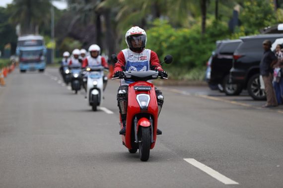 AHM Membuat Program Pelatihan Safety Riding Bagi Pemilik Honda EM1 e Series - JPNN.COM