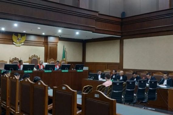 Anggap Dakwaan Tidak Terbukti, Kuasa Hukum Minta Hakim Bebaskan Dadan Tri Yudianto - JPNN.COM