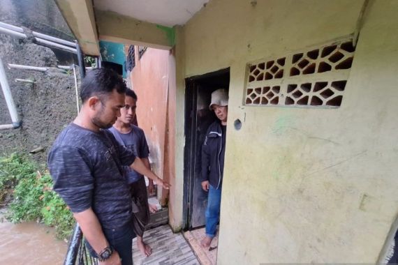 Polisi Usut Kasus Perusakan Rumah Ketua PPK di Sukabumi - JPNN.COM