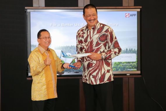 APP Group & Garuda Indonesia Perkuat Misi Penerbangan Hijau Lewat Produk Ramah Lingkungan - JPNN.COM