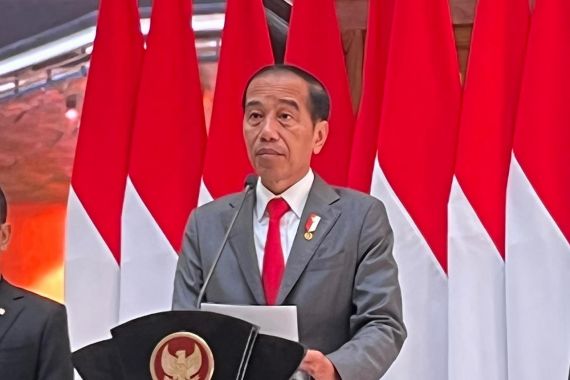 Aktivis '98 Beri Rapor Merah untuk Rezim Jokowi: Demokrasi Buruk, KKN Begitu Vulgar - JPNN.COM