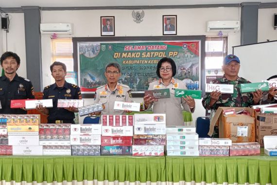 Bea Cukai Bertindak Tegas, Sita Jutaan Batang Rokok Ilegal Lewat Operasi di 2 Wilayah Ini - JPNN.COM