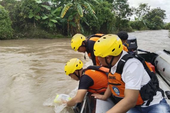 Remaja Hilang di Sungai Way Galih Lampung Selatan - JPNN.COM