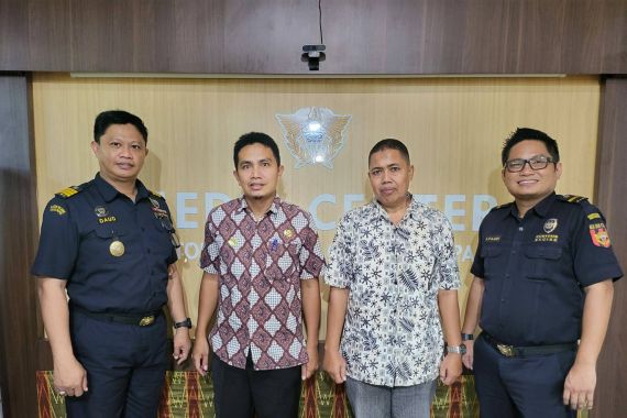 Bea Cukai Bersama Pemkab Malang dan Enrekang Bahas Pemanfaatan DBHCHT untuk 2024 - JPNN.COM