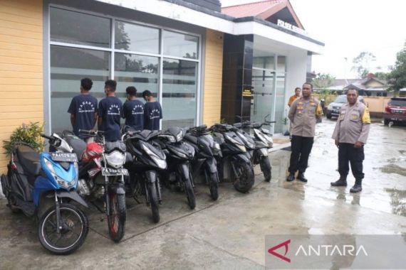 4 Pelajar Terlibat Sindikat Pencurian Motor, Barang Buktinya Banyak - JPNN.COM