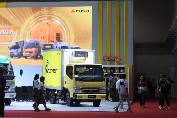 Mitsubishi Fuso Pamer 5 Kendaraan Niaga di Giicomvec 2024 - JPNN.COM