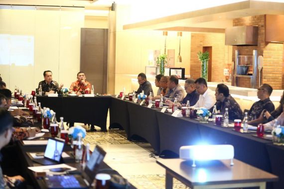 Optimalkan Potensi Tambang di Sumsel, Pj Gubernur Agus Fatoni Bakal Fokus Perbaiki Jalan - JPNN.COM