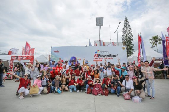 Asuransi Sinar Mas Menggelar Agency Tour Contest F1 PowerBoat Danau Toba - JPNN.COM