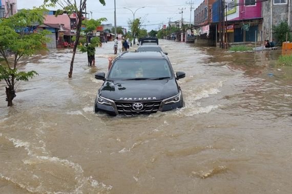 Banjir Melanda, Pemerintah Terapkan Kebijakan Darurat - JPNN.COM