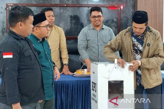 KPU Makassar Tuntaskan Rekapitulasi Suara Selama 8 Hari - JPNN.COM