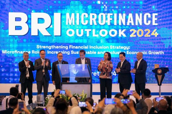 BRI Microfinance Outlook 2024, Teten Masduki Apresiasi Inovasi Pembiayaan UMKM - JPNN.COM
