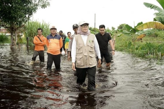 Ribuan Kepala Keluarga Terdampak Banjir di Palangka Raya - JPNN.COM