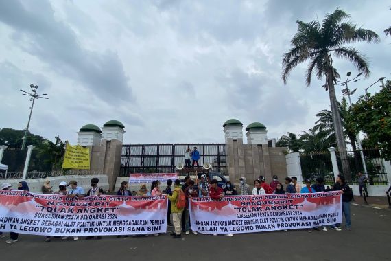 Aliansi Mahasiswa & Pemuda Cinta Indonesia Gelar Aksi Damai Tolak Hak Angket - JPNN.COM