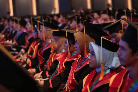 Kelola Alumni Network, Universitas Pembangunan Jaya Manfaatkan Hasil Tracer Study - JPNN.COM